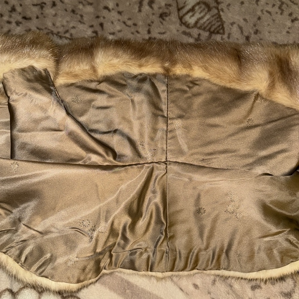 Vintage collared tan/cream real fur stole - Picture 11 of 12